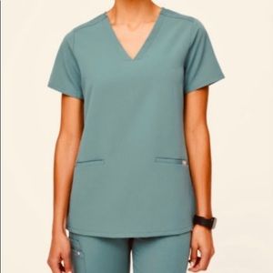 FIGS Casma Three-Pocket Scrub Top XS